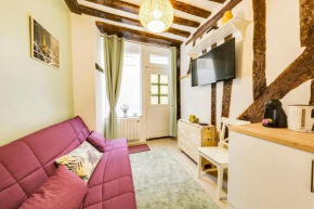 Tiny boutique Apt Central Mouffetard Area